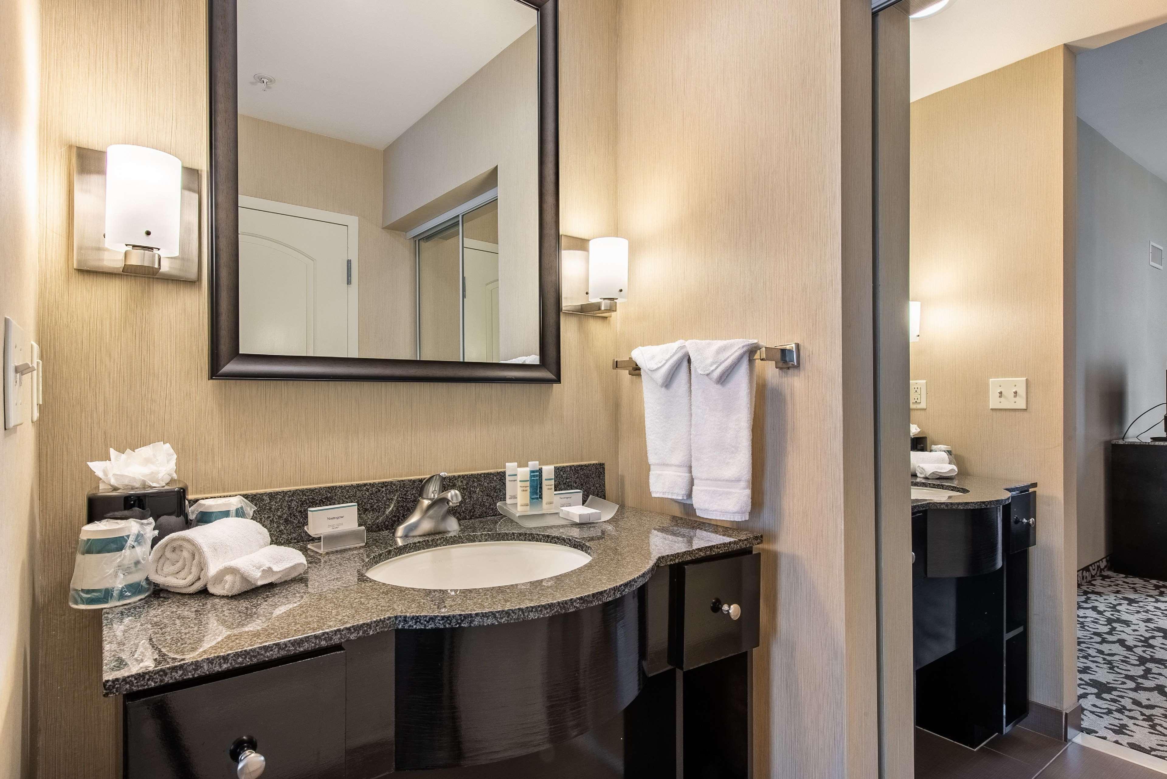 Homewood Suites By Hilton Oxnard/Camarillo Eksteriør billede
